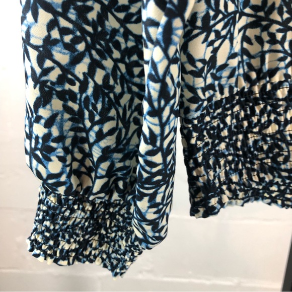 Michael Michael Kors Floral Top Size PL Blue Ivory Long Sleeve - Picture 2 of 7